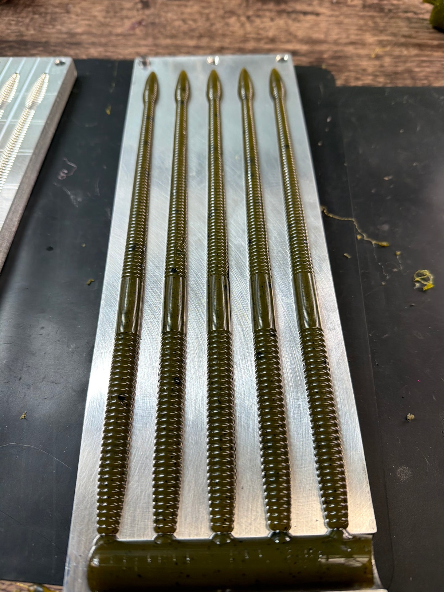 10” Hog Hunter (6 pack)